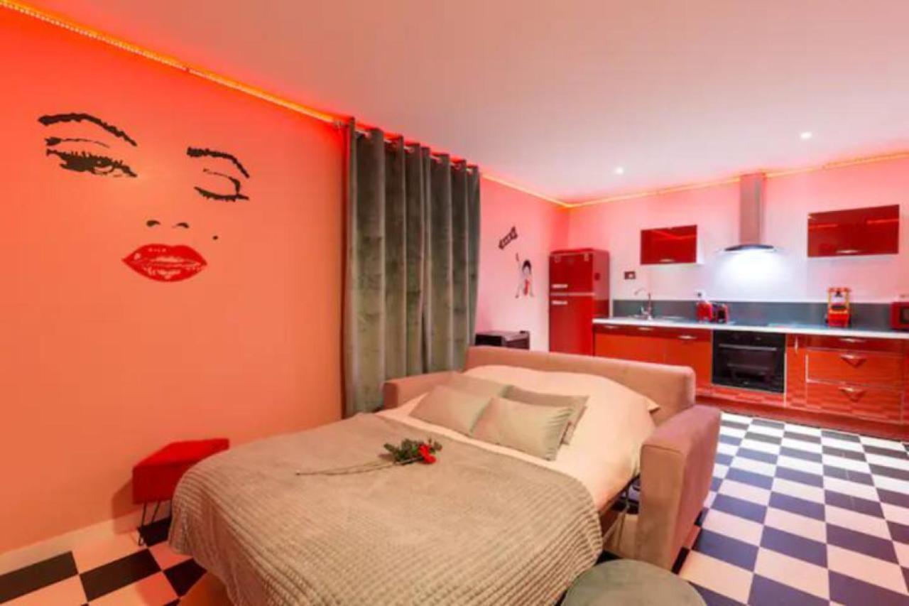 Suite Marilyn Monroe & Spa - 4P - Proche Disney Montry 외부 사진